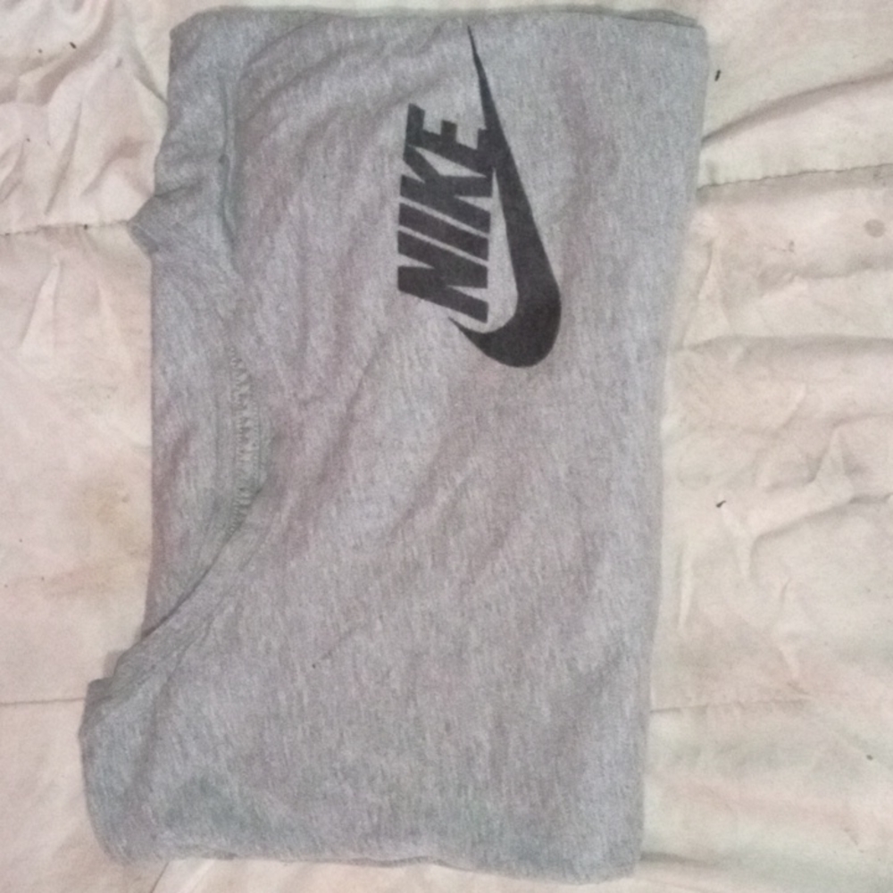 Nike Shirt. Size:XXL. Color:Grey